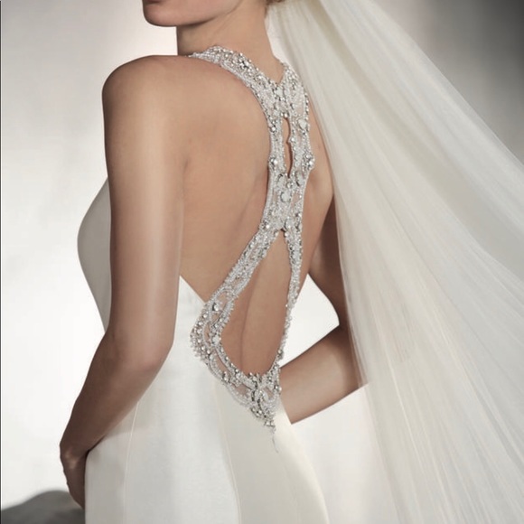 Pronovias Agnes Ivory Mikado Silk Wedding Dress - Picture 3 of 8